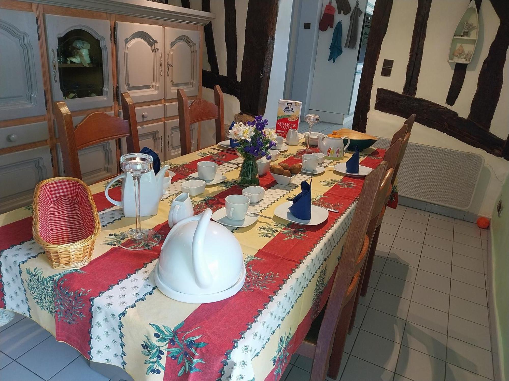 Les Bernus Bed & Breakfast Monfaucon  Екстериор снимка